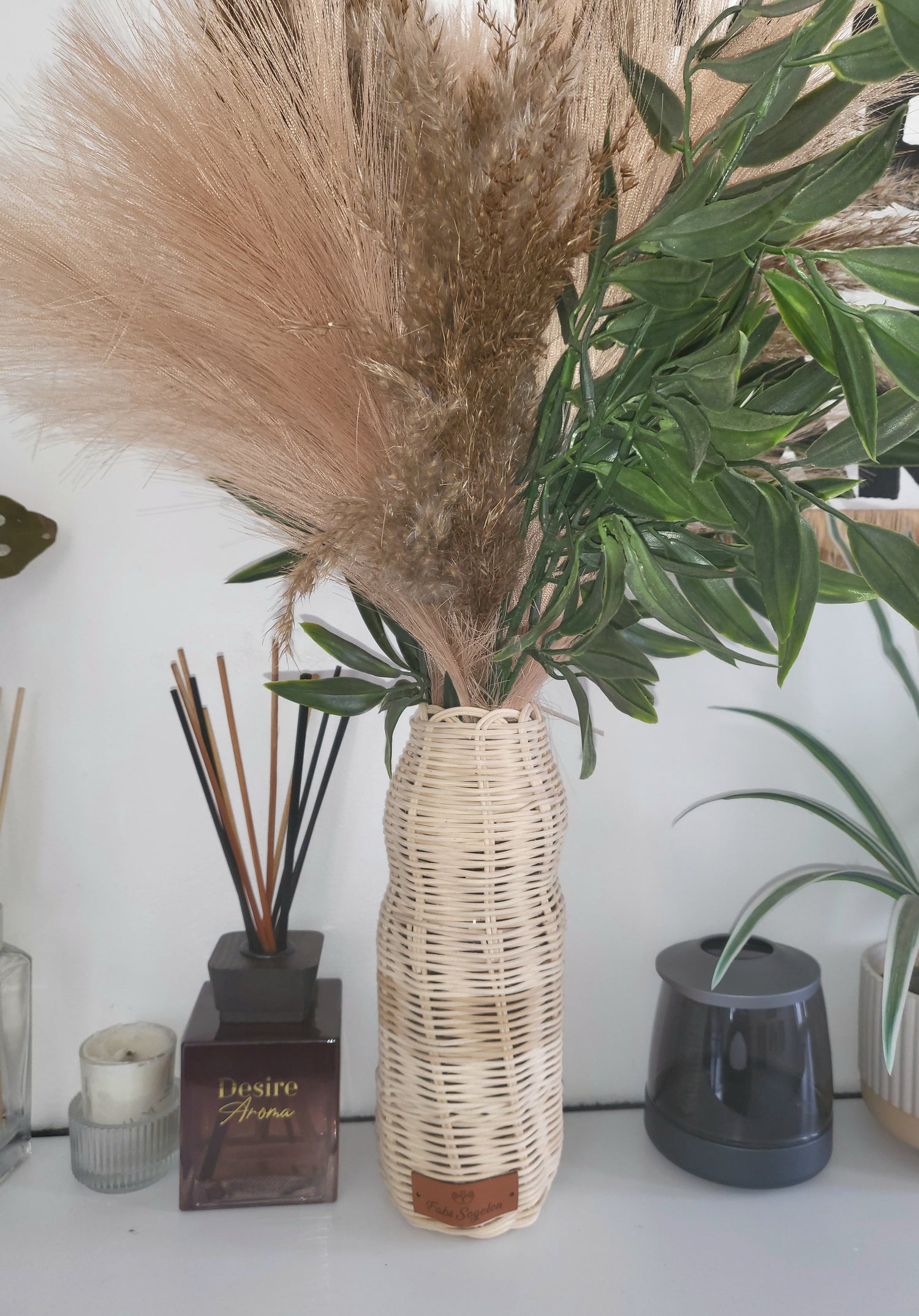 Natural rattan vase